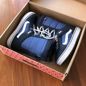 Brand new snowboarding boots!